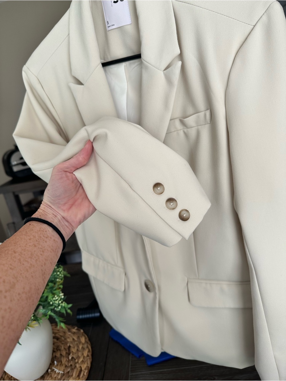 SO Cream Blazer - Picture 3 of 3
